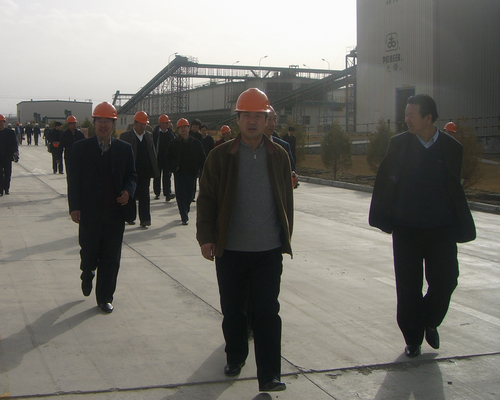 國(guó)家農(nóng)業(yè)部、財(cái)政部以及甘肅省農(nóng)業(yè)廳、財(cái)政廳等領(lǐng)導(dǎo)到公司考察調(diào)研