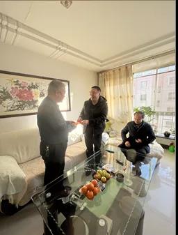 春節(jié)前夕酒泉市國資委領(lǐng)導(dǎo)看望慰問敦煌種業(yè)老干部老黨員、困難職工